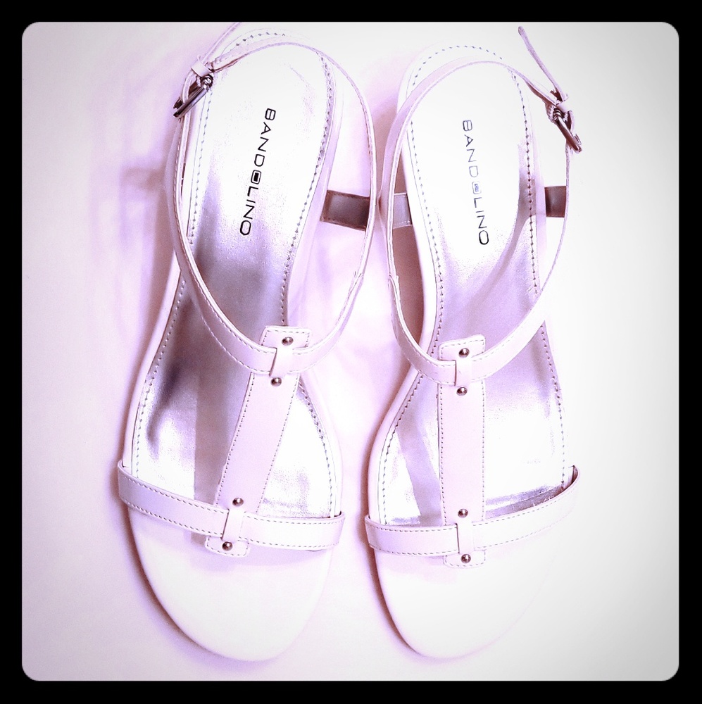 Bandolino Gurrey Wedge Sandals